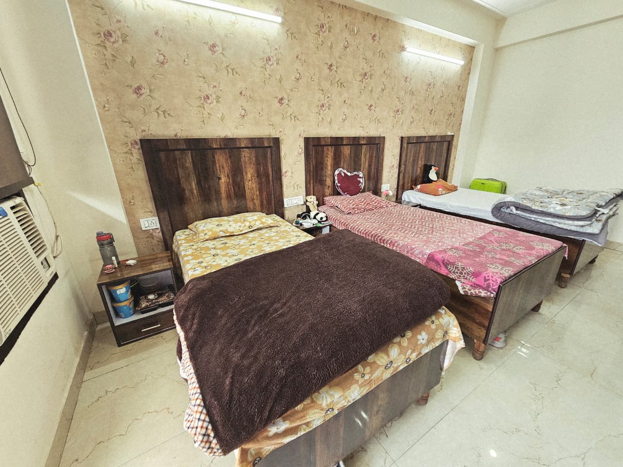 Girls pg sector 17 Gurugram